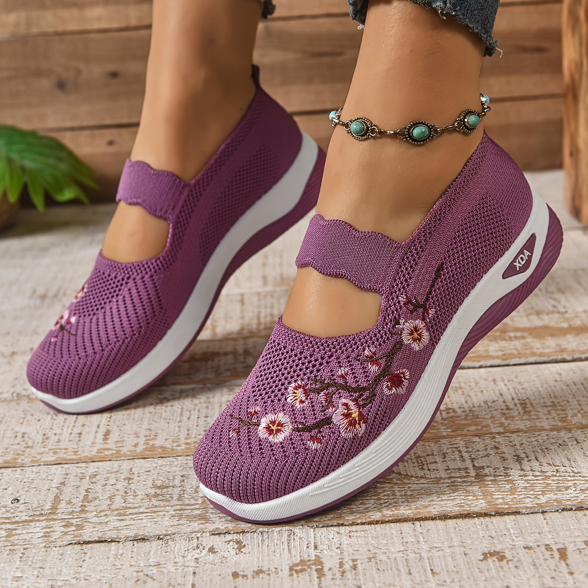BLOEMEN GEBORDUURDE SNEAKERS VOOR VROUWEN