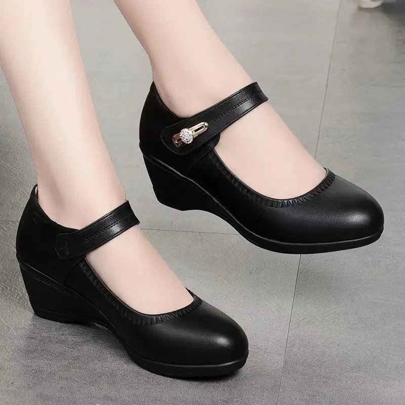 KLASSIEKE SCHOENEN MET HALFHOGE HAK VOOR VROUWEN